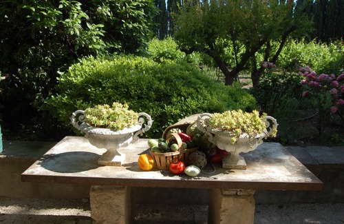 Vacqueyras Apartment | La Ponche - Beige Room