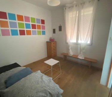 Capestang House | la Porte bleue