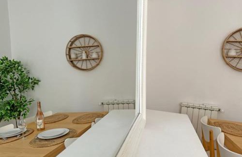 Avignon City Centre Apartment | La Poterne d'Avignon 40m2 climatisé intramuros