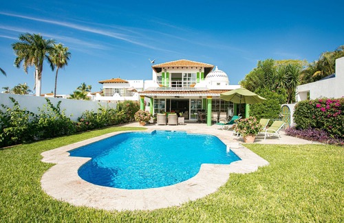 La Cruz de Huanacaxtle House | La Puntilla, Luxury 3-bedroom, 3-bath home with private pool in Gated Beachfront