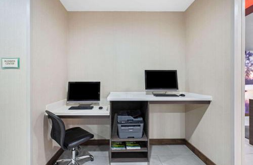 Westlake Hotel | La Quinta by Wyndham Lake Charles - Westlake