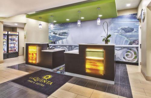 Niagara Falls Hotel | La Quinta by Wyndham Niagara Falls