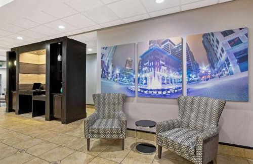 Tulsa Hotel | La Quinta by Wyndham Tulsa Airport / Expo Square