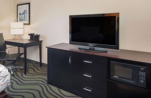 Calhoun Hotel | La Quinta Inn by Wyndham Calhoun South I-75