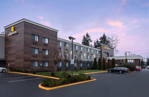 Paine Field-Lake Stickney Hotel | La Quinta Inn by Wyndham Everett