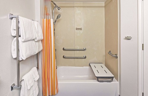 San Marcos Hotel | La Quinta Inn by Wyndham San Marcos