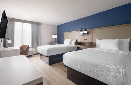 Carolina Forest Hotel | La Quinta Inn & Suites by Wyndham Myrtle Beach