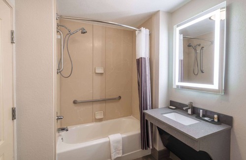 Prattville Hotel | La Quinta Inn & Suites by Wyndham Prattville