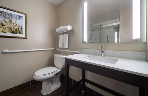 Stockbridge Hotel | La Quinta Inn & Suites by Wyndham Atlanta Stockbridge