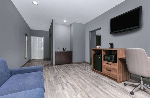 Decatur Hotel | La Quinta Inn & Suites by Wyndham Decatur