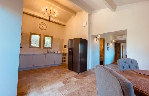 Vaugines Apartment | La Réserve Provence