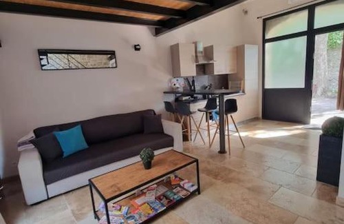 Montpeyroux House | La remise : Chez Stéphane & Valérie