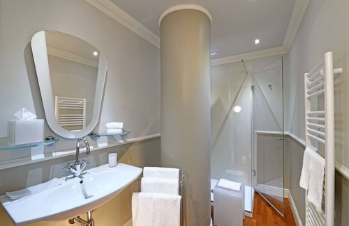 Monforte d'Alba Hotel | La Ribezza Boutique Hotel