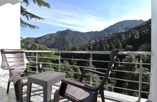 Tehri Hotel | LA Riqueza Dhanolti View # Most Favourite Hotel of Tourists # Mountain View Rooms # Near to Eco Park & Surkanda Devi Temple # Parking