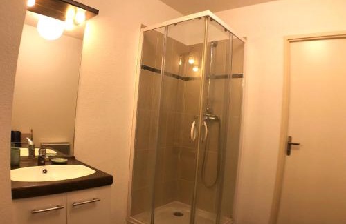 Anatole France Apartment | La Robine - Studio 2 personnes avec parking