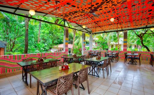 Vagator Hotel | La Roca Inn