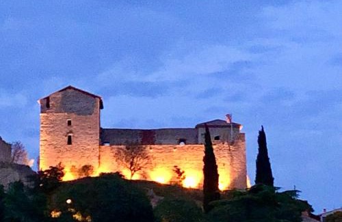 Greoux-les-Bains Apartment | La rocaille du château