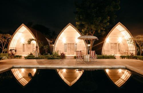 Penida Island Resort | La Roja Bungalows