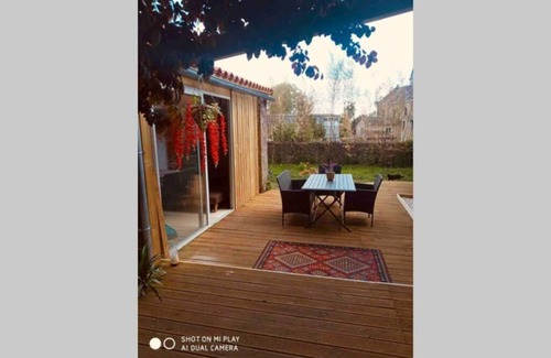 Centre Ville House | La Romance jacuzzi sauna de luxe quiet garden