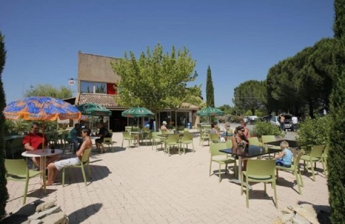 La Roque-d'Antheron House | La Roque d'Anthéron - Mobile-home - 6 pers - 3 bdrms - Swimming pool