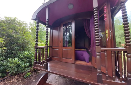 Grayan-Et-L'Hopital House | 'La roulotte d'Alany' with Private Garden