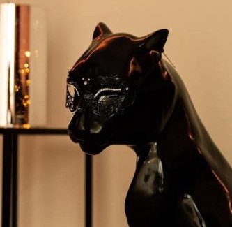 Epernay Apartment | La Royale Room