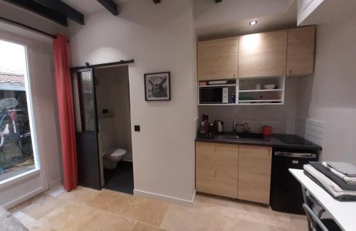 Parchamp–Albert Kahn Apartment | la studette du théâtre