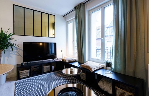Saint-Quentin Apartment | La Suite 92 Proche Gare et Centre Ville