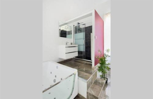 Saint-Zacharie Apartment | La suite de Mont-Vert (Jacuzzi privatif)