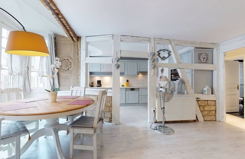 City-Centre - Petite France Apartment | La suite du bouchon city center apartment up to 4