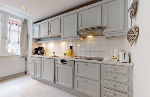 City-Centre - Petite France Apartment | La suite du bouchon city center apartment up to 4