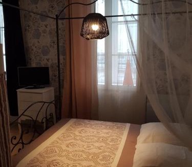 Tournus House | La suite du Docteur Privey - Free & secure Park Bike - 3mn Autoroute