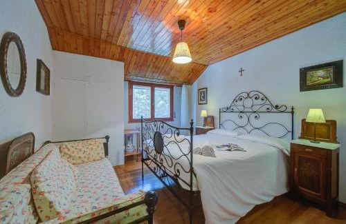 Bardonecchia Apartment | La Tana dello Scoiattolo Skiing nearby - Happy Rentals