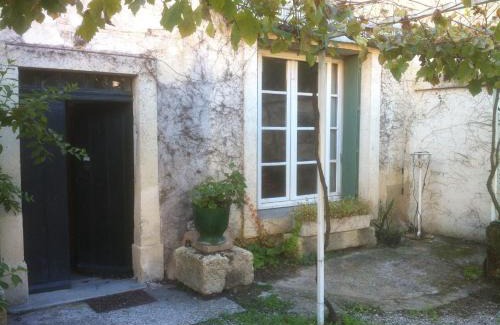 Vergeze House | La Taniere 16 couchages