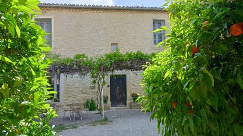 Vergeze House | La Taniere 16 couchages