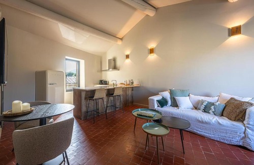 Eygalieres Apartment | La Terrasse d'Eygalières