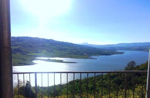 Conza della Campania House | La Terrazza Sul Lago