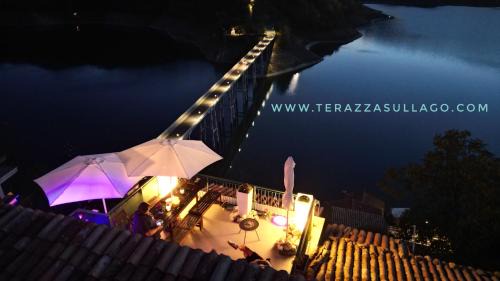 Castel di Tora House | La terrazza sul lago Turano
