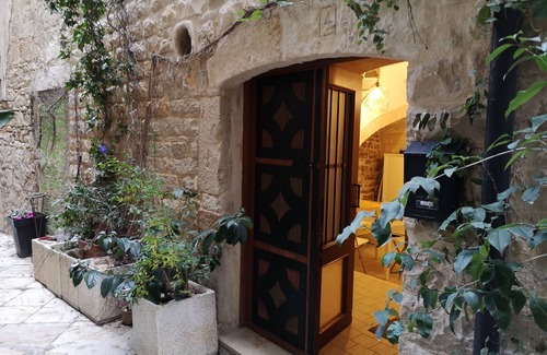 Bisceglie House | La Torretta di Gigi, independent house, two bedrooms, from 2 to 6 beds