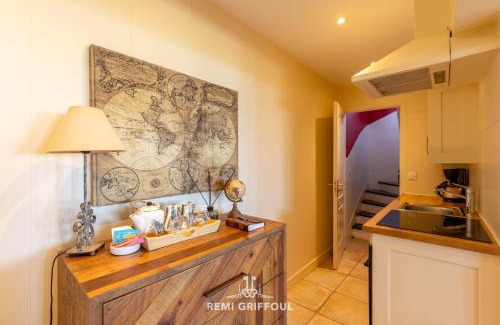 Honfleur House | La Tour de l’Estuaire Sea View & Shared Garden 6 guests