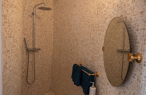 Montluel House | La Tour Mandot