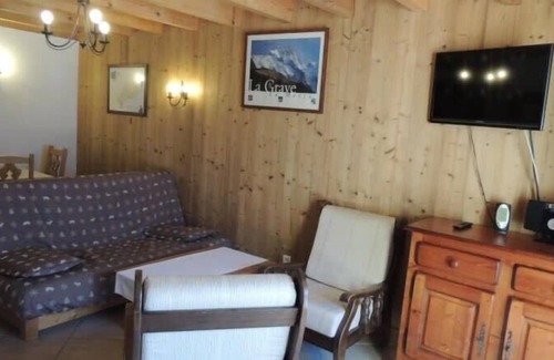 La Grave Apartment | La Transhumance - Apartment with balcony facing the Meije