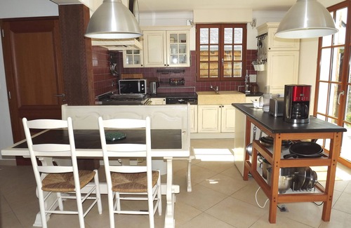 La Turballe House | LA TURBALLE, 80 m from the beach, large STANDING VILLA with JACUZZI and garden