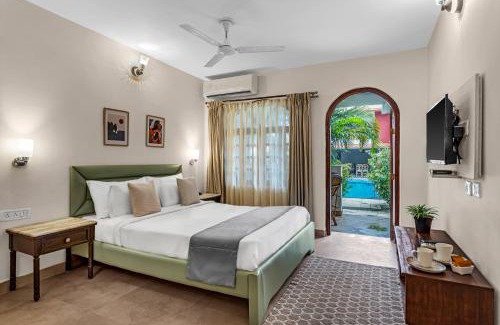 Morjim Resort | La Vaiencia Beach Resort, Morjim
