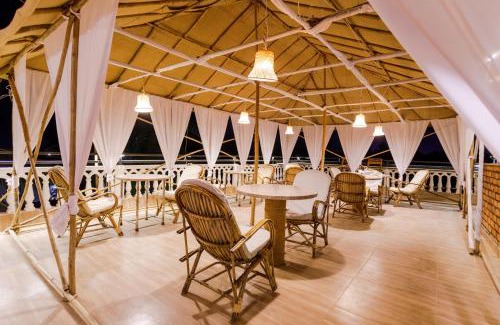 Morjim Resort | La Vaiencia Beach Resort, Morjim