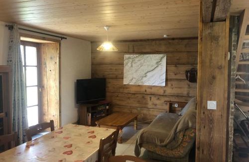 Le Barboux Ski Chalet | La Valentine, gîte pour 12 personnes au cœur de la nature