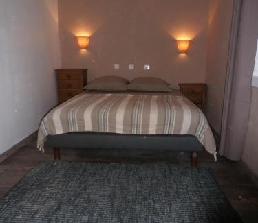 Saint-Hilaire-de-Lavit Bed & Breakfast | La vallée de Gaïa