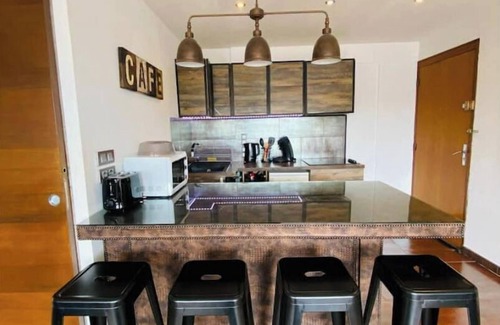 Annecy Apartment | La Venise Annecienne🇨🇭 Bright studio, with free private parking, near train station