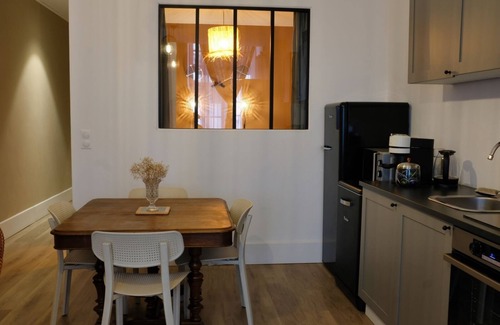 Poligny House | La Verrière Maison d'hôtes