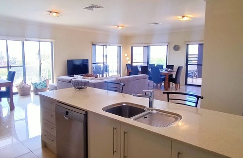 Redcliffe Apartment | La Vida on Anzac